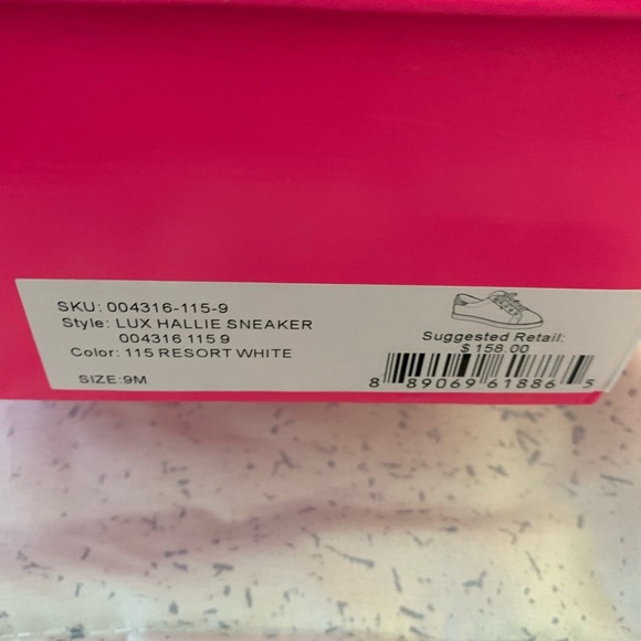 Lilly Pulitzer Lux Hallie Sneakers in Resort White 9M - Picture 2 of 11